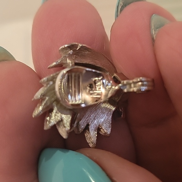 Vintage Monet Clip-On Earrings - Picture 3 of 4